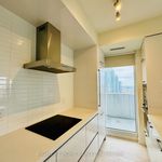 Rent 2 bedroom apartment of 88 m² in Toronto