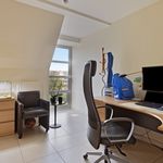 Rent 1 bedroom apartment of 92 m² in Ninove