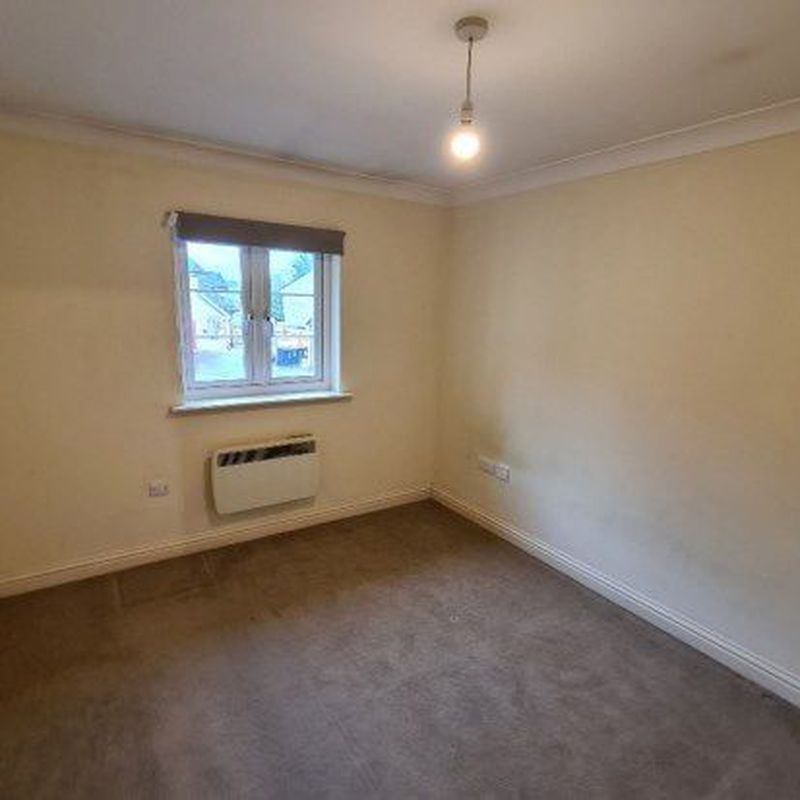 Flat to rent in Holly Court, Wincanton BA9