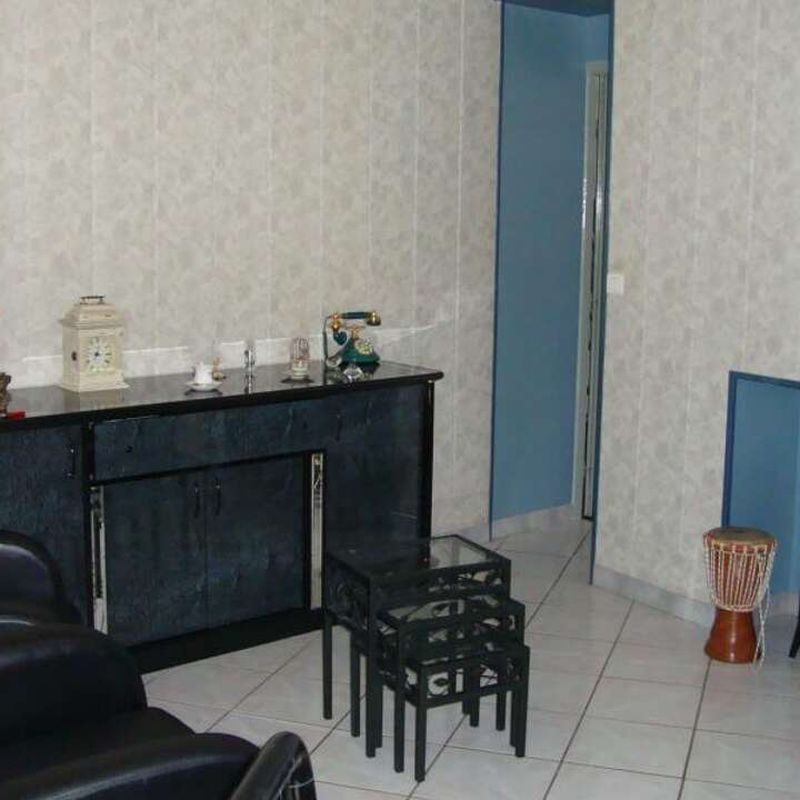 Location appartement 3 pièces 50 m² Vesoul (70000)