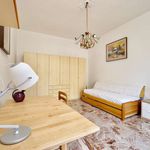 Rent a room of 104 m² in Milan