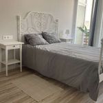 Rent a room of 92 m² in Alicante