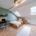 Miete 4 Schlafzimmer wohnung von 140 m² in Offenbach am Main