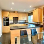 Rent 6 bedroom house in Newcastle under Lyme