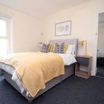 Rent 5 bedroom apartment in Newport