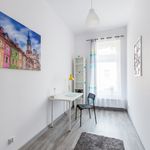 Rent 4 bedroom apartment in Poznan