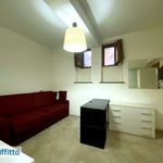 Affitto 2 camera casa di 40 m² in Torino