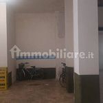 Affitto 2 camera appartamento di 100 m² in Verona