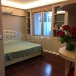 Rent 2 bedroom apartment of 110 m² in Si Lom