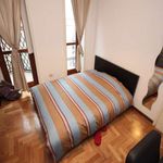 Rent a room of 175 m² in Milano