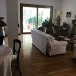 Rent 6 bedroom house of 250 m² in Rome