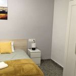 Rent a room of 84 m² in Burjassot