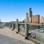 Rent 4 bedroom apartment of 3119 m² in Chicago