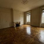 Rent 5 bedroom apartment of 204 m² in Lyon
