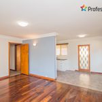 Rent 3 bedroom house of 3920 m² in  Armadale WA 6112                        