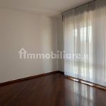 Affitto 5 camera appartamento di 163 m² in Modena