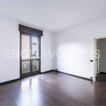 Affitto 5 camera appartamento di 170 m² in Bergamo