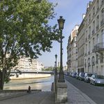 Appartement de 118 m² avec 2 chambre(s) en location à Paris