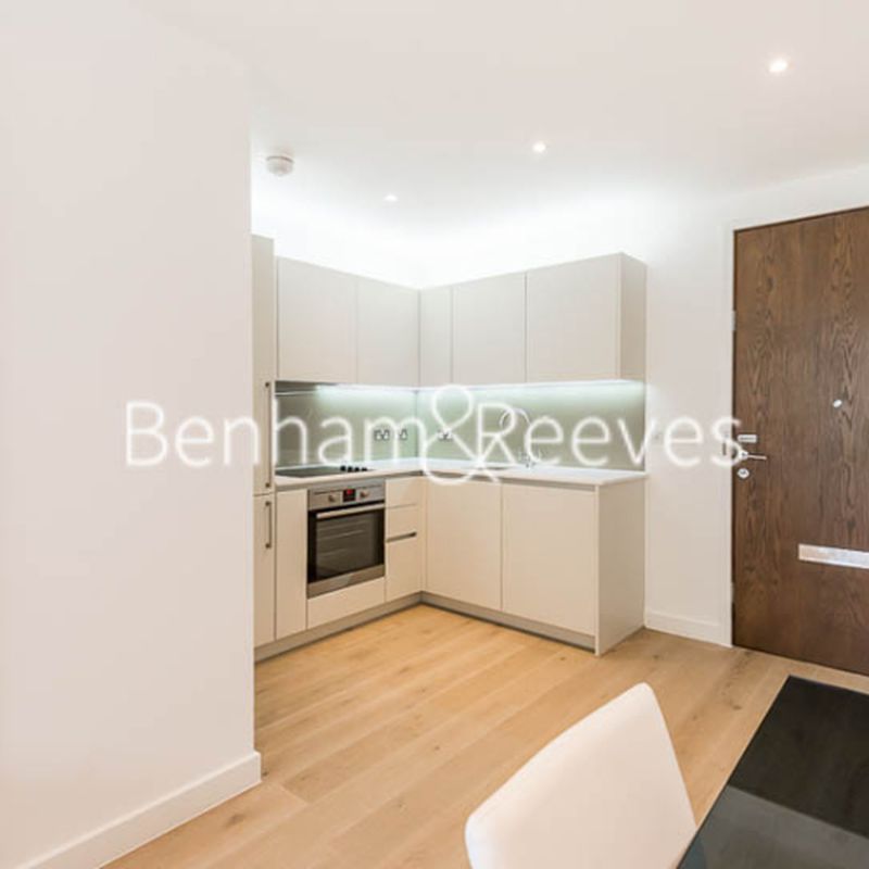 1 bedroom(s) flat to rent in Ottley Drive, Woolwich, SE3, London Kidbrooke