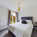 Rent 1 bedroom apartment in Weybridge