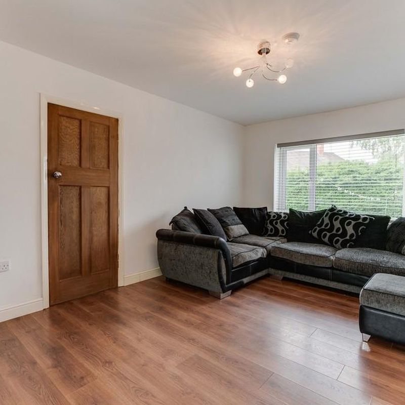2 bedroom semi-detached house to rent Old Whittington