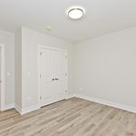 Rent 5 bedroom apartment in Chicago