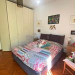 Rent 5 bedroom apartment of 75 m² in Genova
