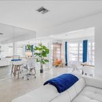 Rent 4 bedroom apartment of 2023 m² in Wilton Manors