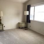 Rent 4 bedroom apartment of 185 m² in Sacramento