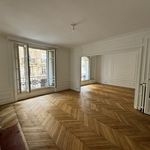Appartement de 132 m² avec 6 chambre(s) en location à Paris