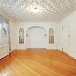 Rent 5 bedroom apartment of 294 m² in New York