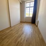 Appartement de 95 m² avec 3 chambre(s) en location à Poitiers