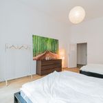 Rent 6 bedroom apartment of 220 m² in Berlin