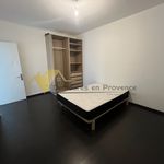 Rent 4 bedroom house of 97 m² in Modène