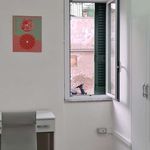 Rent a room in Napoli