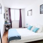 Rent a room of 70 m² in Paris