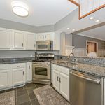Rent 4 bedroom house of 260 m² in East Hampton