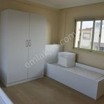 İzmir konumunda 8 yatak odalı 386 m² ev