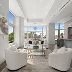 Rent 5 bedroom apartment of 343 m² in New York
