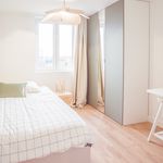 Appartement de 92 m² avec 5 chambre(s) en location à Noisy-le-Grand