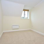 Rent 2 bedroom flat in Woking