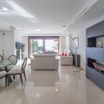 Rent 2 bedroom apartment of 171 m² in Puerto Banús