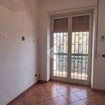 Affitto 3 camera appartamento di 90 m² in Naples