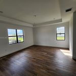 Rent 4 bedroom apartment of 2950 m² in Homestead