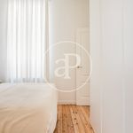 Rent 4 bedroom apartment of 202 m² in madrid