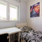 Rent 7 bedroom apartment in Escalona