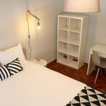 Rent 5 bedroom apartment in Odivelas