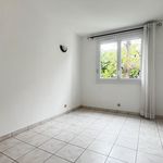 Rent 3 bedroom apartment of 63 m² in Pantin