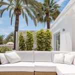 Rent 4 bedroom house of 209 m² in Marbella
