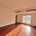 Rent 5 bedroom house of 368 m² in Dubai